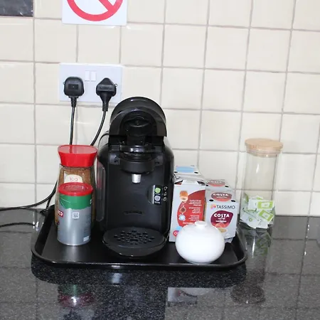 Diamond House アパート