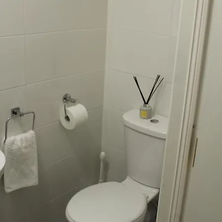 Diamond House アパート アーダーラ