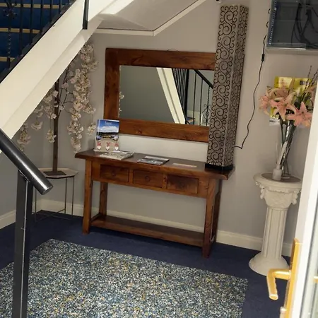 Diamond House アパート *